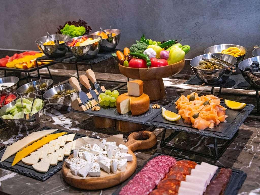 Tbilisi Philharmonia Apartment Restaurante foto